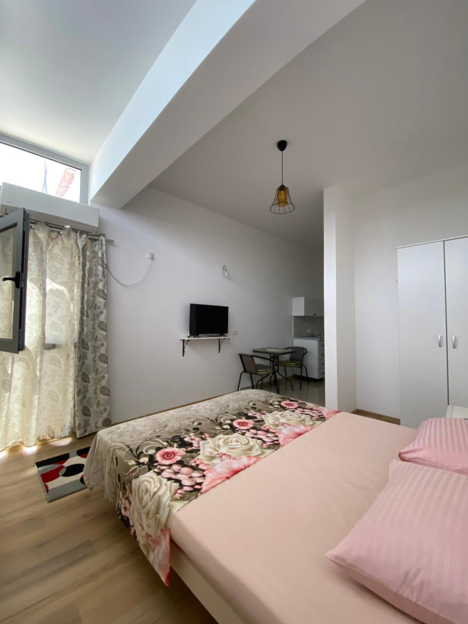 Leli Apartments Ulcinj Esterno foto