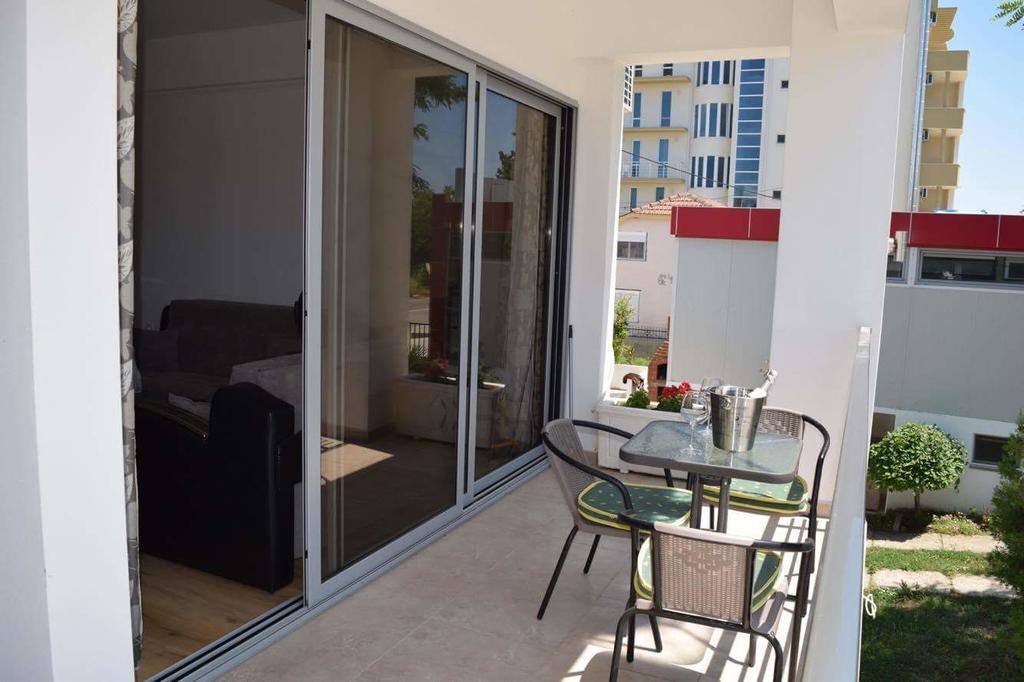 Leli Apartments Ulcinj Esterno foto